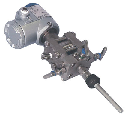 Fuji Electric, pressure transmitter, flow gas or liquid measurement with direct mounting Pitot tube and 3 valves manifold